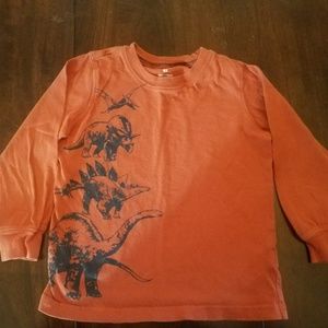 Cute dino tee!